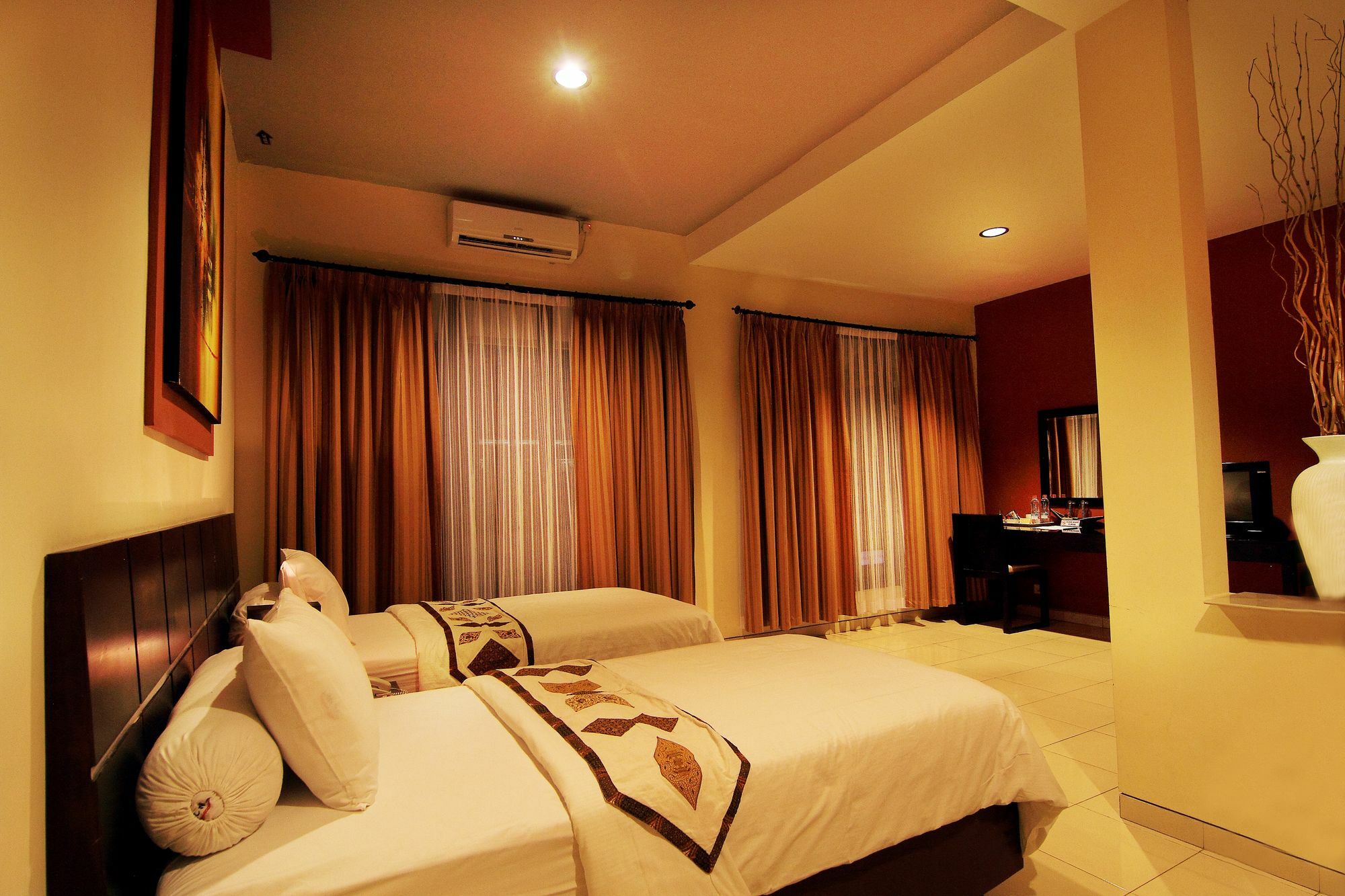 Puri Chorus Boutique Hotel Pakualaman Exterior photo
