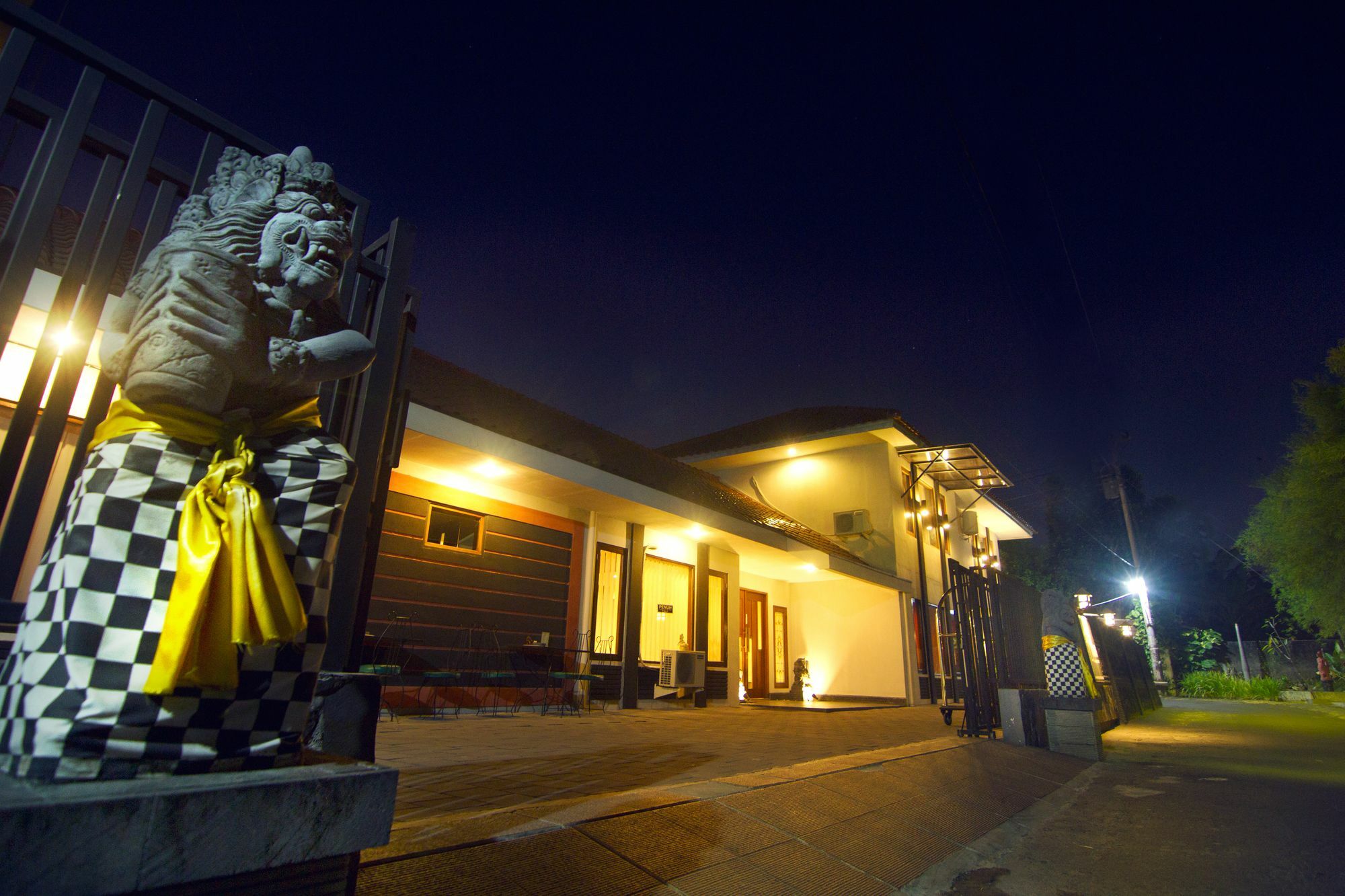 Puri Chorus Boutique Hotel Pakualaman Exterior photo